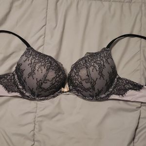 Like new 32d push up